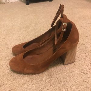 FREE PEOPLE HEELS!
